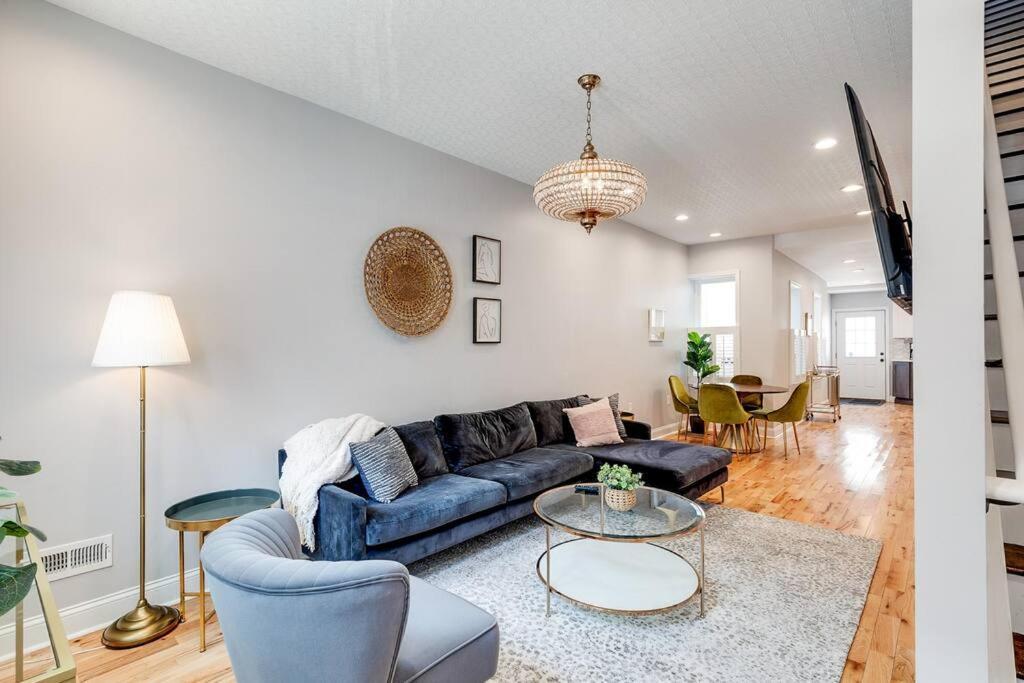 شقة Trendy Fairmount Gem-5 Star Location, Roof Deck, Parking, Gr8 For Families فيلادلفيا المظهر الخارجي الصورة