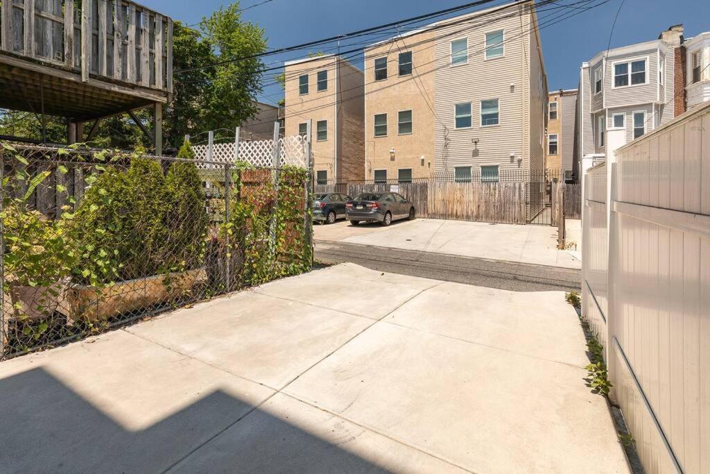 شقة Trendy Fairmount Gem-5 Star Location, Roof Deck, Parking, Gr8 For Families فيلادلفيا المظهر الخارجي الصورة