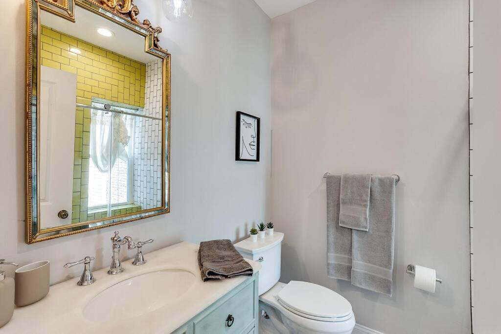 شقة Trendy Fairmount Gem-5 Star Location, Roof Deck, Parking, Gr8 For Families فيلادلفيا المظهر الخارجي الصورة