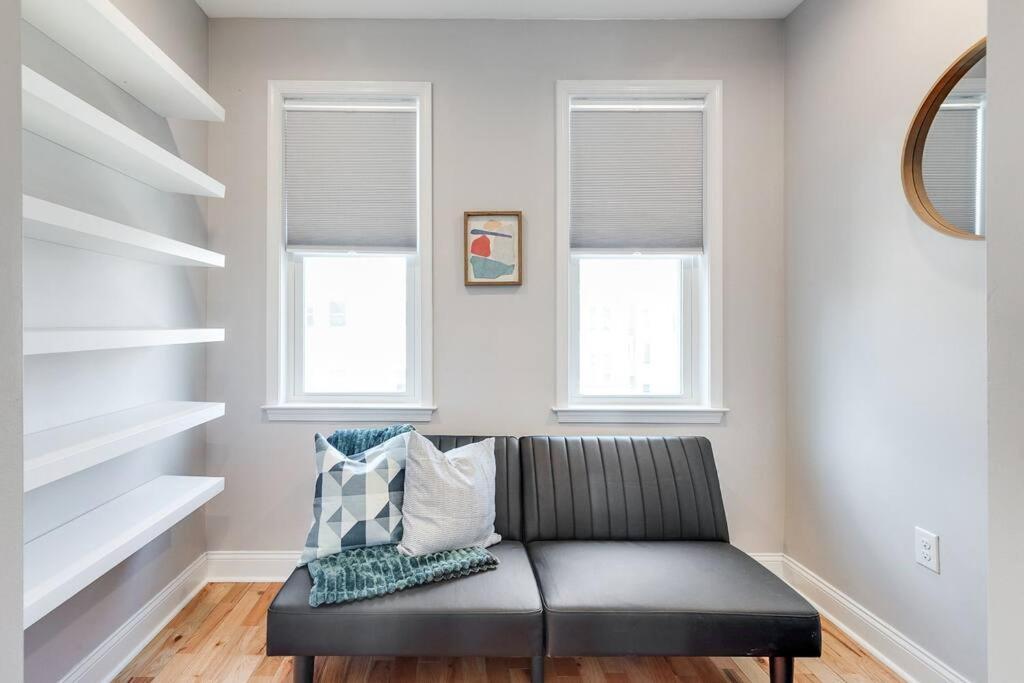 شقة Trendy Fairmount Gem-5 Star Location, Roof Deck, Parking, Gr8 For Families فيلادلفيا المظهر الخارجي الصورة