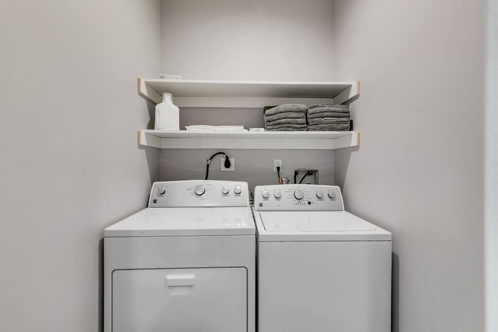 شقة Trendy Fairmount Gem-5 Star Location, Roof Deck, Parking, Gr8 For Families فيلادلفيا المظهر الخارجي الصورة