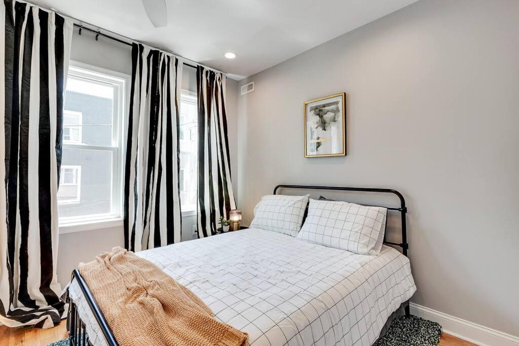 شقة Trendy Fairmount Gem-5 Star Location, Roof Deck, Parking, Gr8 For Families فيلادلفيا المظهر الخارجي الصورة