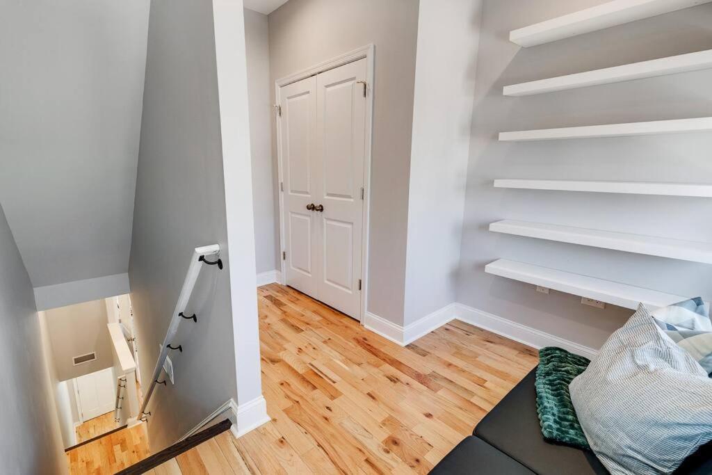 شقة Trendy Fairmount Gem-5 Star Location, Roof Deck, Parking, Gr8 For Families فيلادلفيا المظهر الخارجي الصورة